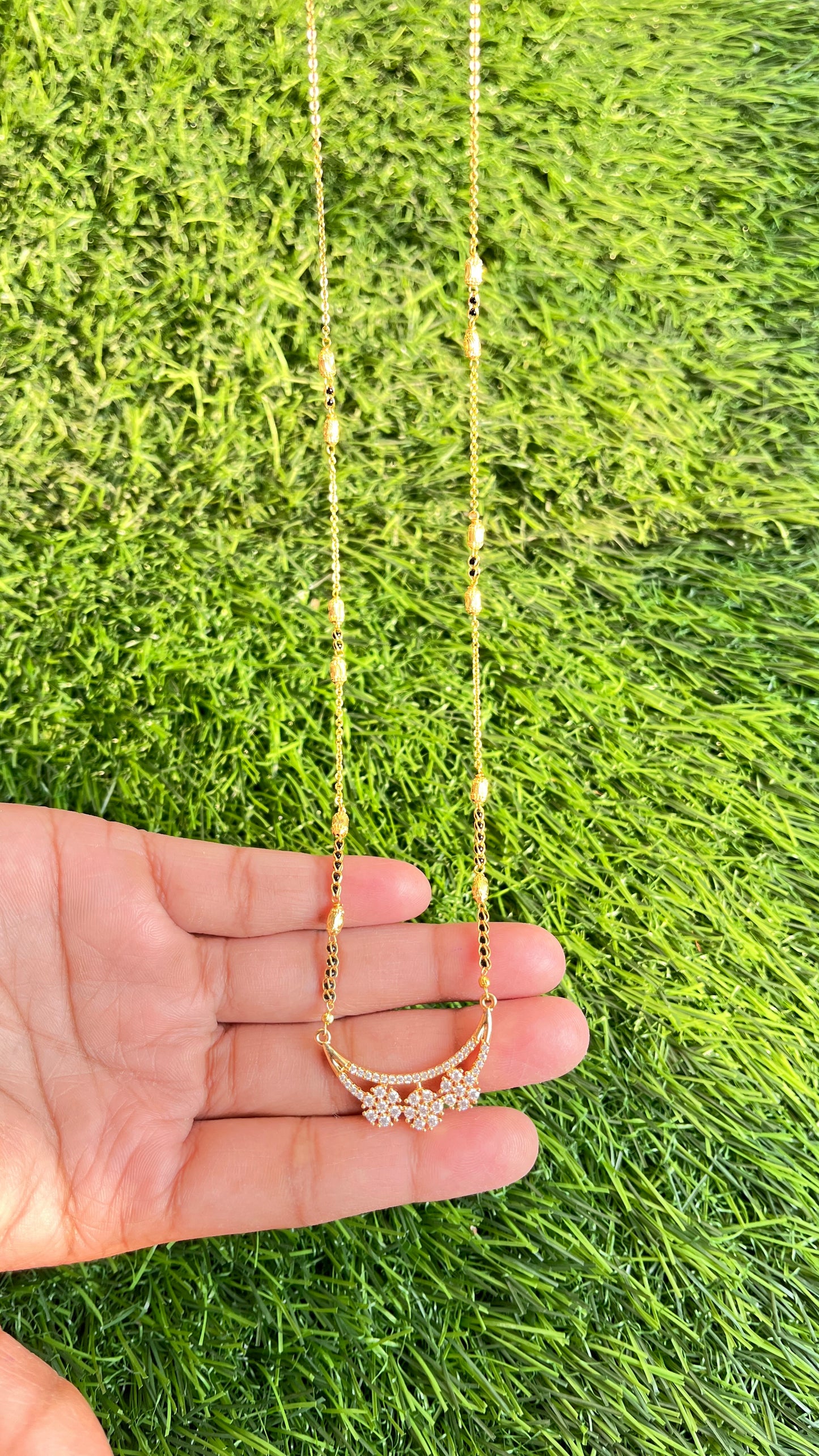 Gargi Short Mangalsutra with beautiful flower pendant