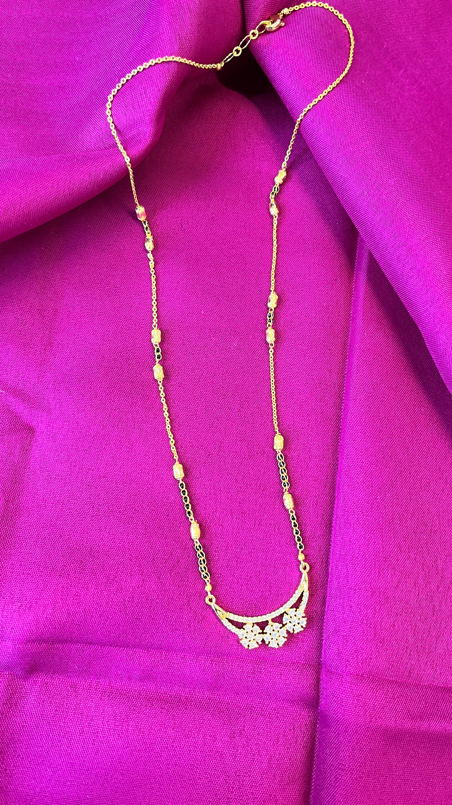 Gargi Short Mangalsutra with beautiful flower pendant