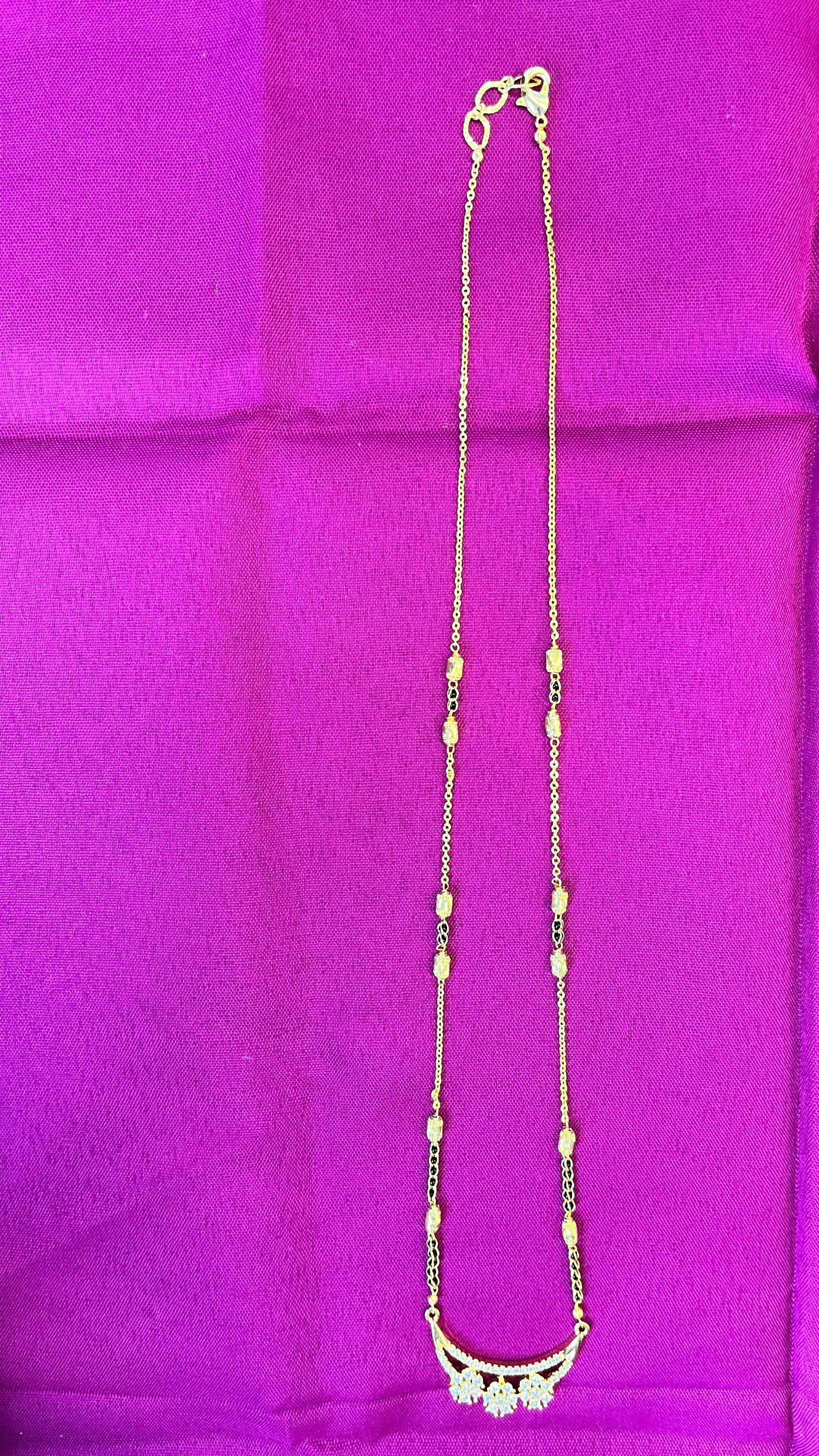Gargi Short Mangalsutra with beautiful flower pendant